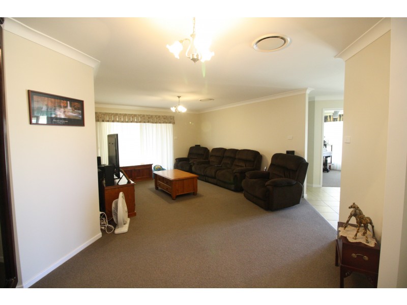 11 Hall Street, Heddon Greta NSW 2321