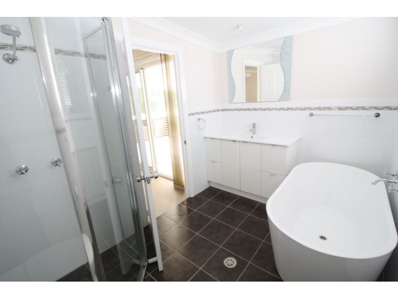 16 William Street, Abermain NSW 2326