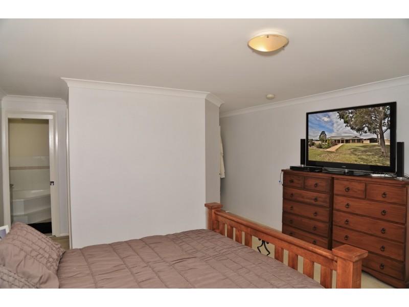 56 Forbes Crescent, Cliftleigh NSW 2321