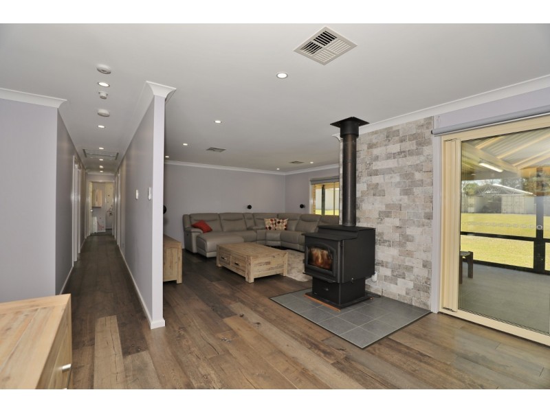 9 Kookaburra Close, Weston NSW 2326