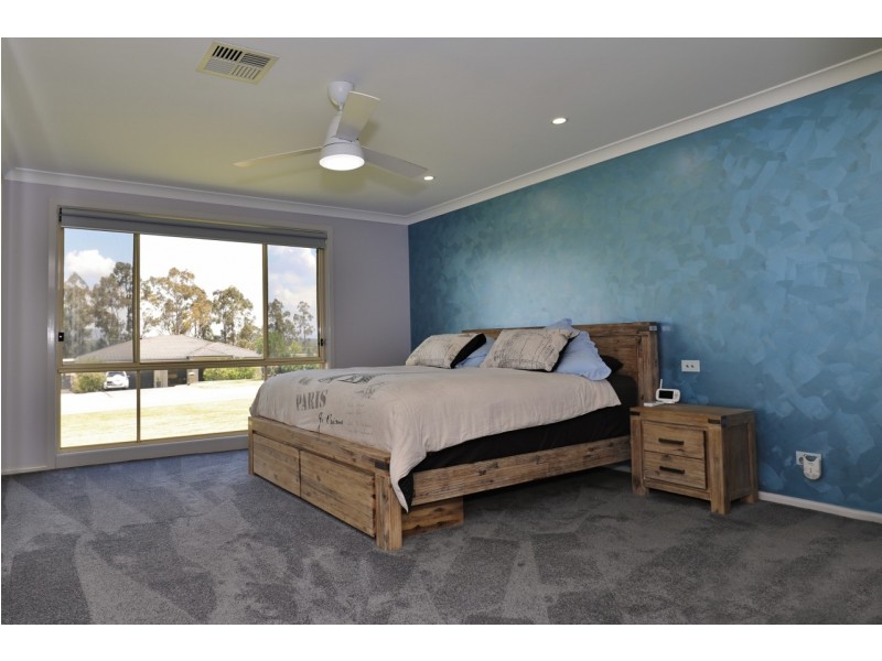 9 Kookaburra Close, Weston NSW 2326