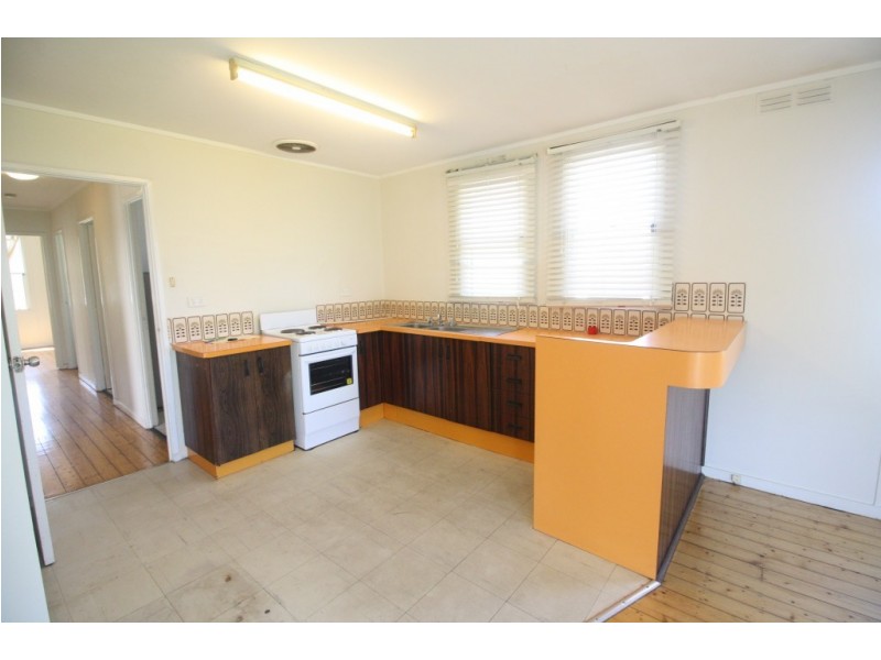 11 Charles Street, Abermain NSW 2326