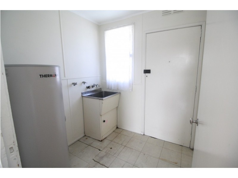 11 Charles Street, Abermain NSW 2326