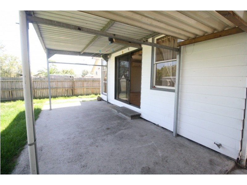 11 Charles Street, Abermain NSW 2326