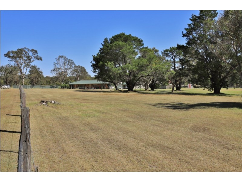 53 Frame Drive, Abermain NSW 2326