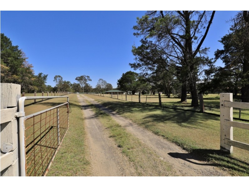 53 Frame Drive, Abermain NSW 2326