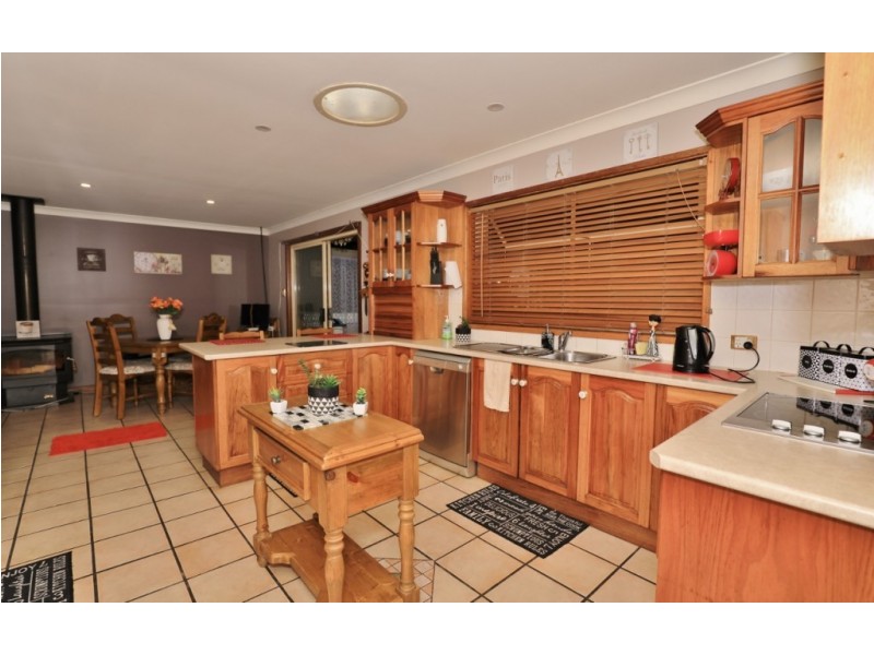53 Frame Drive, Abermain NSW 2326