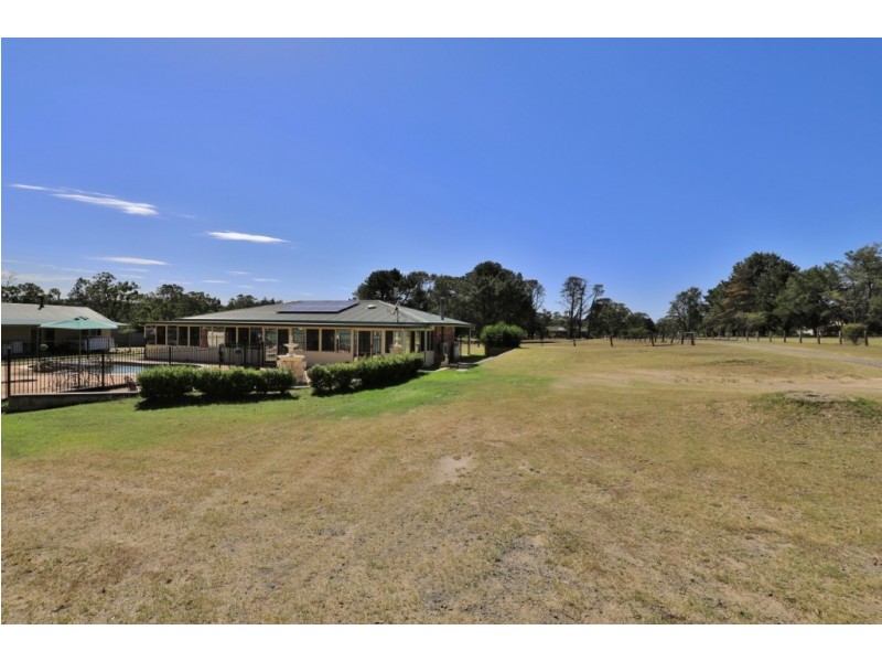 53 Frame Drive, Abermain NSW 2326