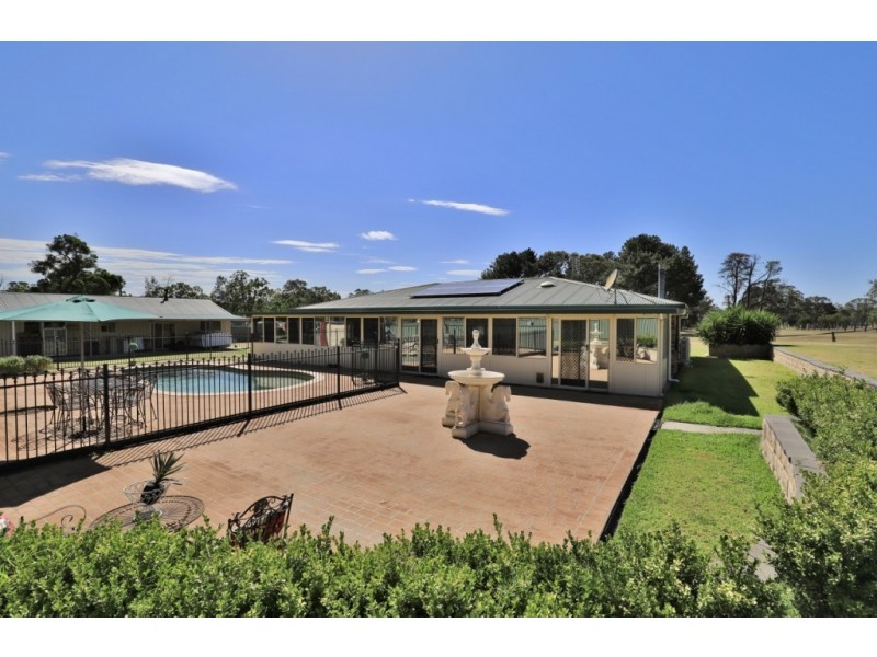 53 Frame Drive, Abermain NSW 2326