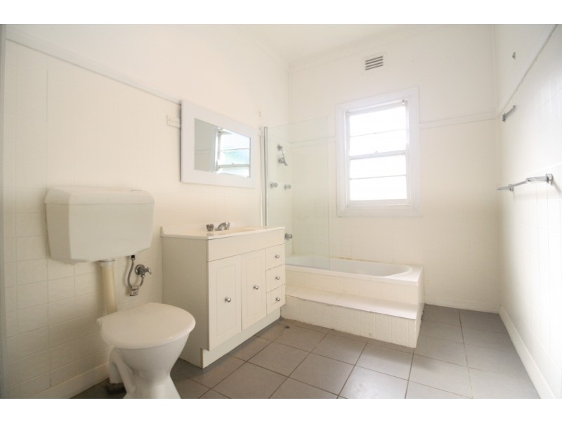 28 Daniel Street, Cessnock NSW 2325