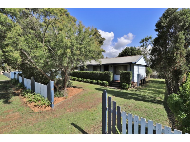 18 Branxton Street, Greta NSW 2334