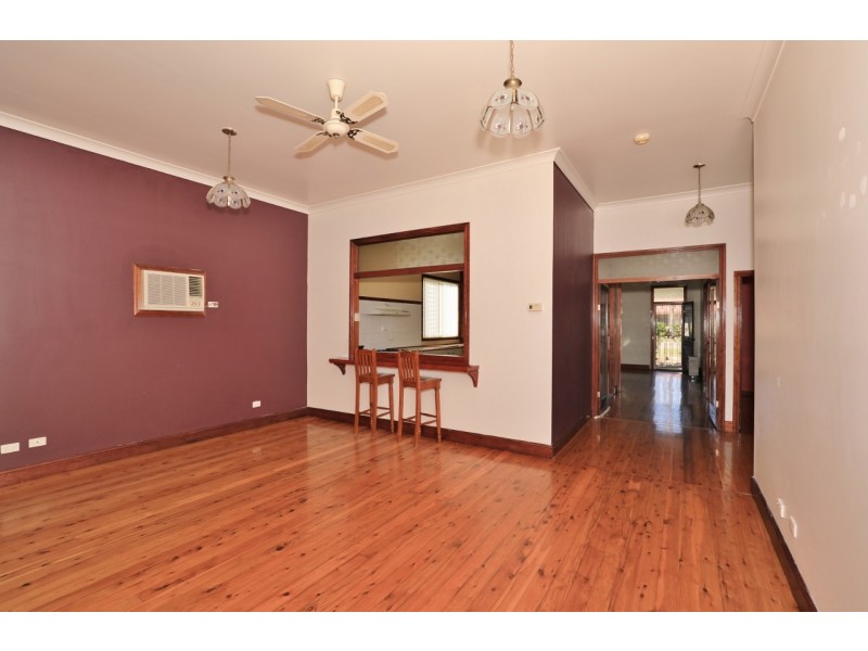 38 Anzac Avenue, Cessnock NSW 2325