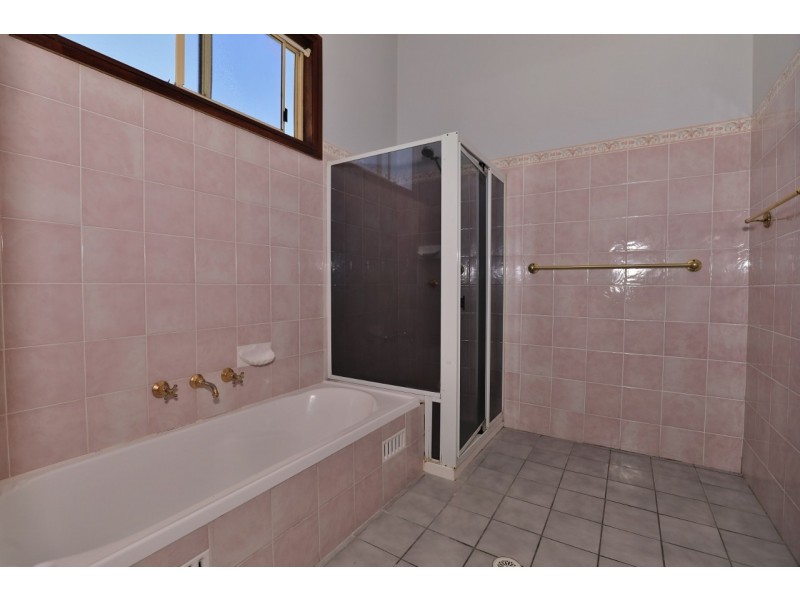 38 Anzac Avenue, Cessnock NSW 2325