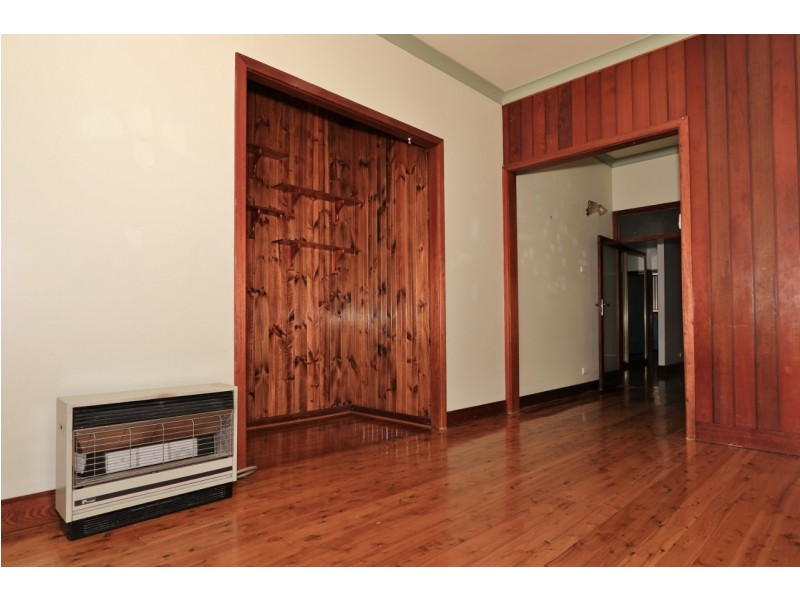 38 Anzac Avenue, Cessnock NSW 2325