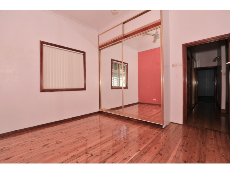 38 Anzac Avenue, Cessnock NSW 2325