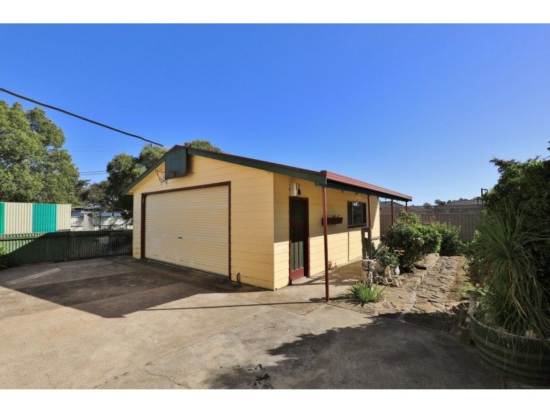 38 Anzac Avenue, Cessnock NSW 2325