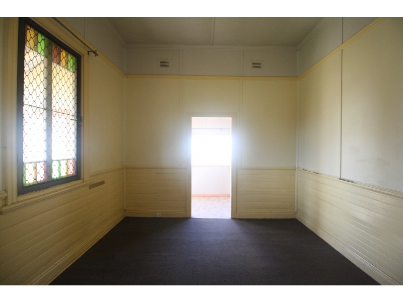 9 Newton Avenue, Cessnock NSW 2325