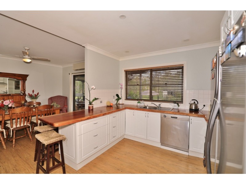 70 Boundary Street, Bishops Bridge NSW 2326