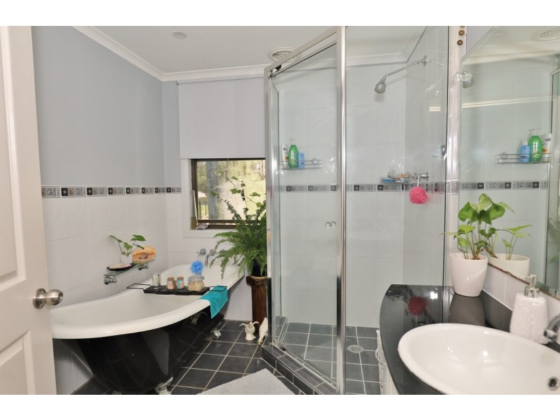 70 Boundary Street, Bishops Bridge NSW 2326