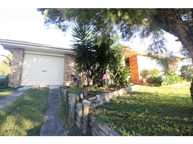 39 Evatt Street, Pelaw Main NSW 2327