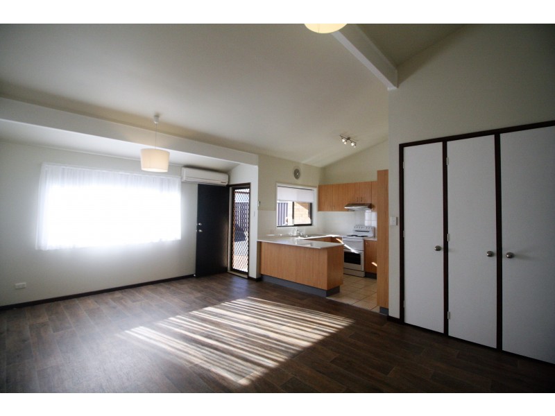 12/10 Saxton Street, Kurri Kurri NSW 2327