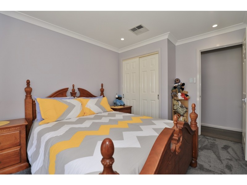 9 Kookaburra Close, Weston NSW 2326