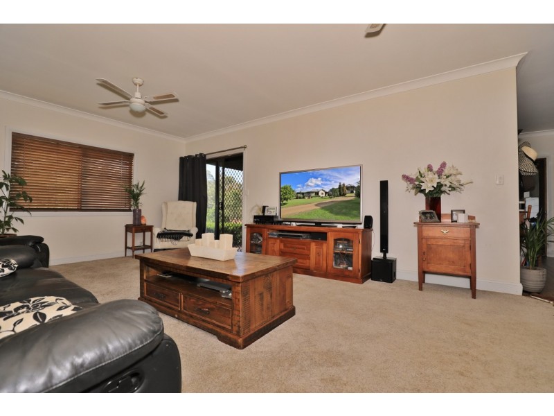 70 Boundary Street, Bishops Bridge NSW 2326