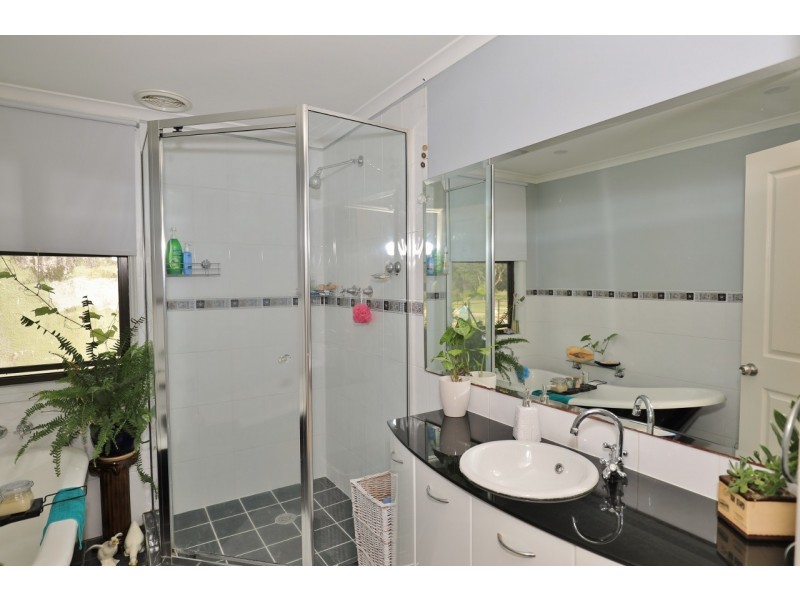 70 Boundary Street, Bishops Bridge NSW 2326