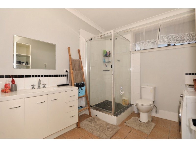 70 Boundary Street, Bishops Bridge NSW 2326