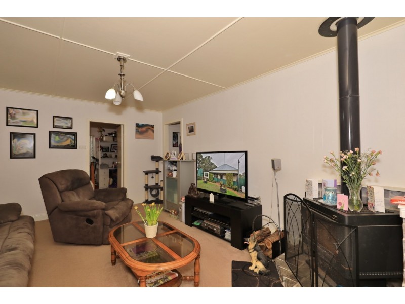 1 Neath Road, Neath NSW 2326