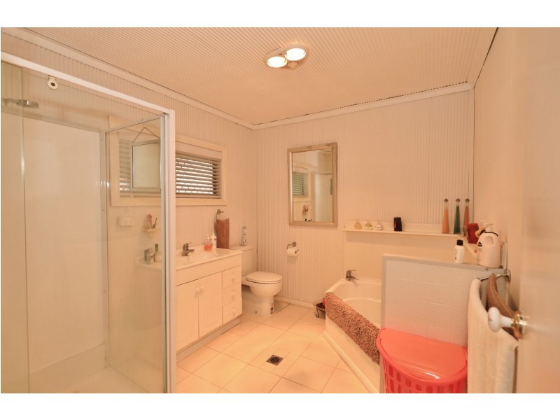 1 Neath Road, Neath NSW 2326