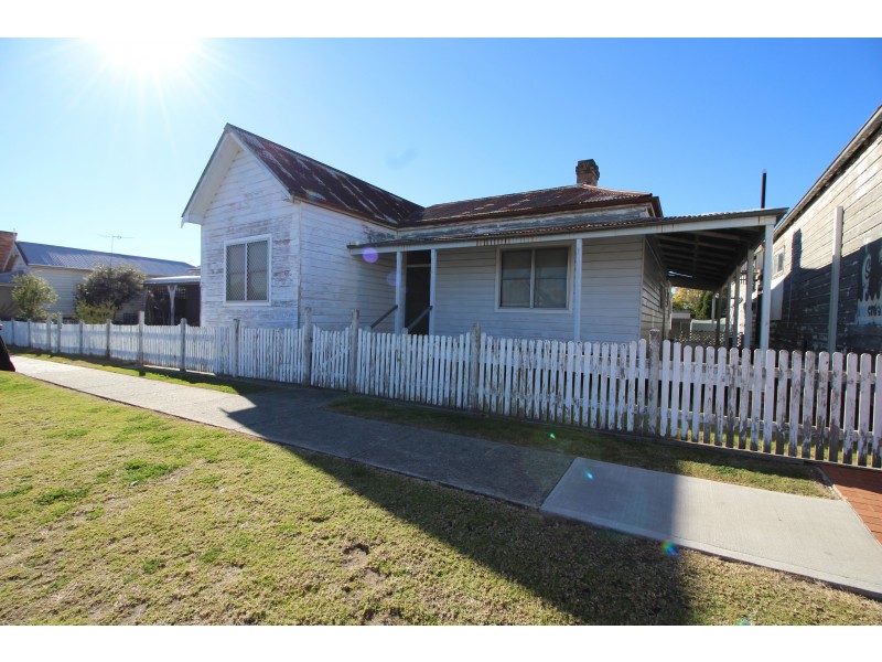 57 Station St, Weston NSW 2326