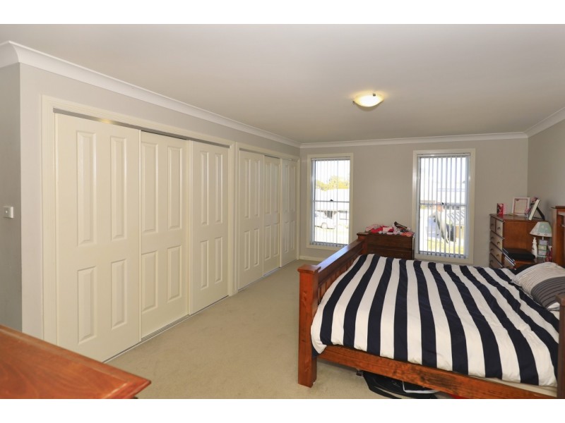 15 Fairview Place, Cessnock NSW 2325