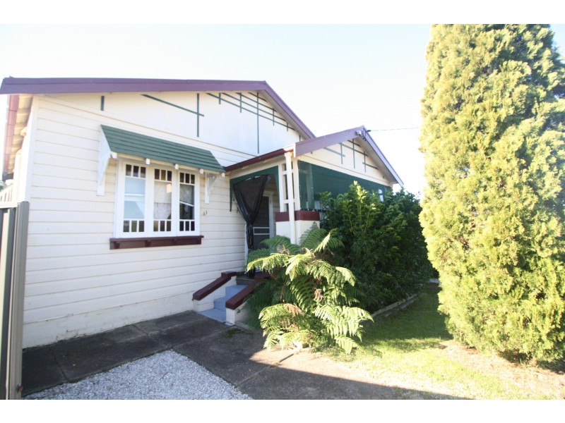 43 Hebburn Street, Pelaw Main NSW 2327