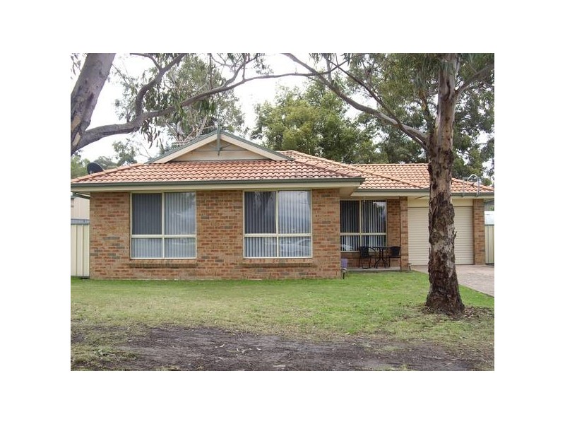 17 Grieve Street, Kurri Kurri NSW 2327