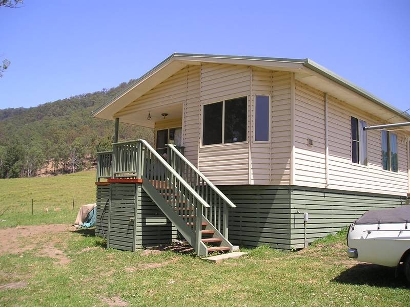 339 Heaton Road, Quorrobolong NSW 2325