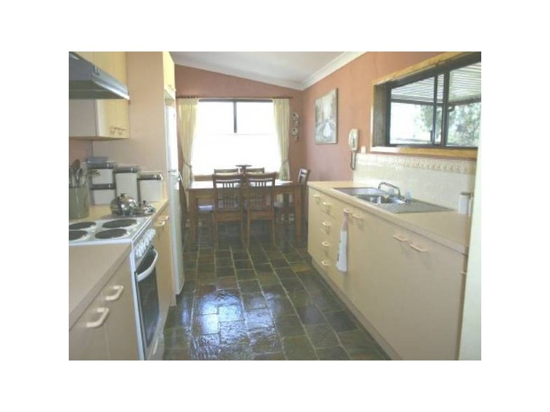 60 Sixth Street, Weston NSW 2326