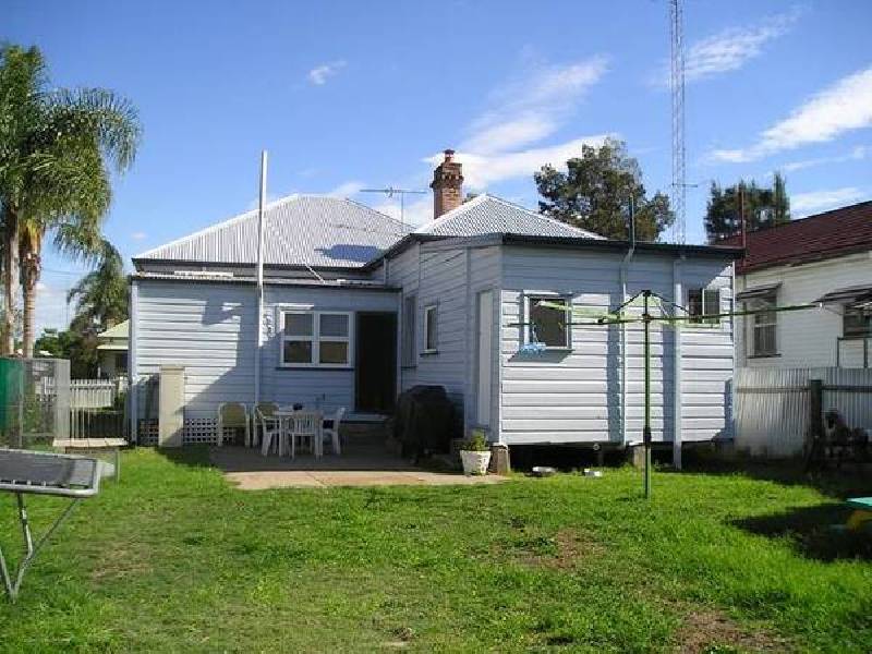 Gordon Avenue, Cessnock NSW 2325