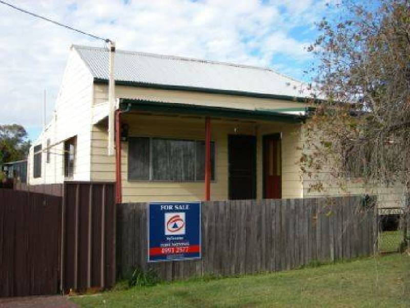 4 Marlton Avenue, Cessnock NSW 2325