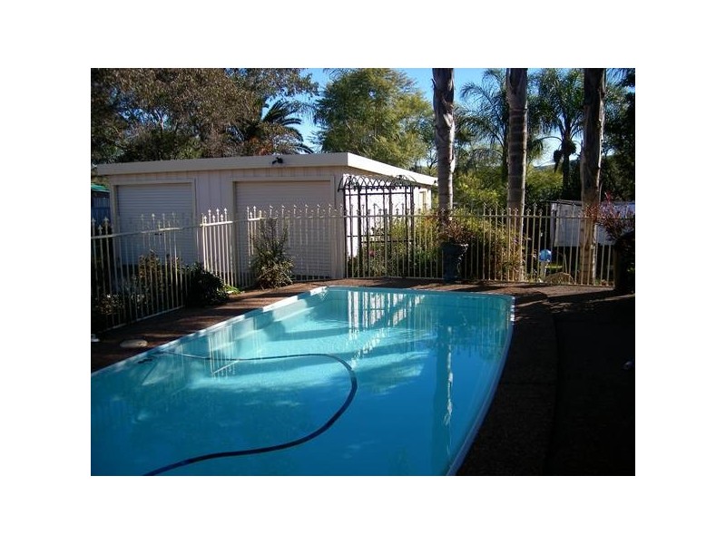 Main Rd, Paxton NSW 2325