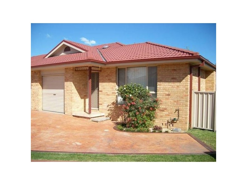 3/8 Sports Ave, Cessnock NSW 2325