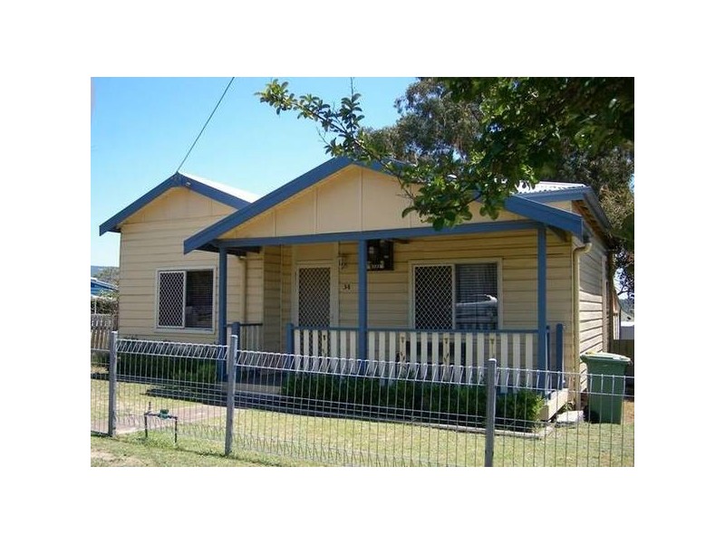 34 Wollombi Rd, Cessnock NSW 2325
