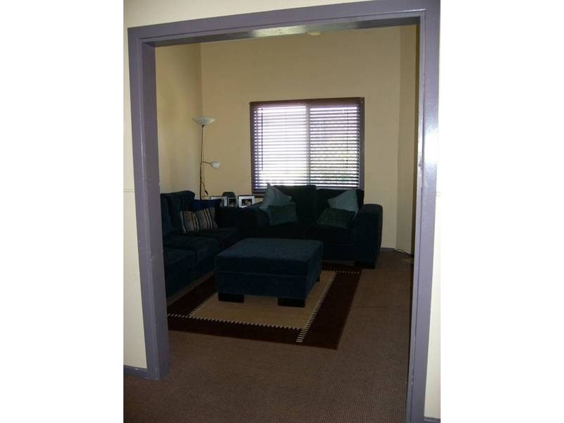 34 Wollombi Rd, Cessnock NSW 2325