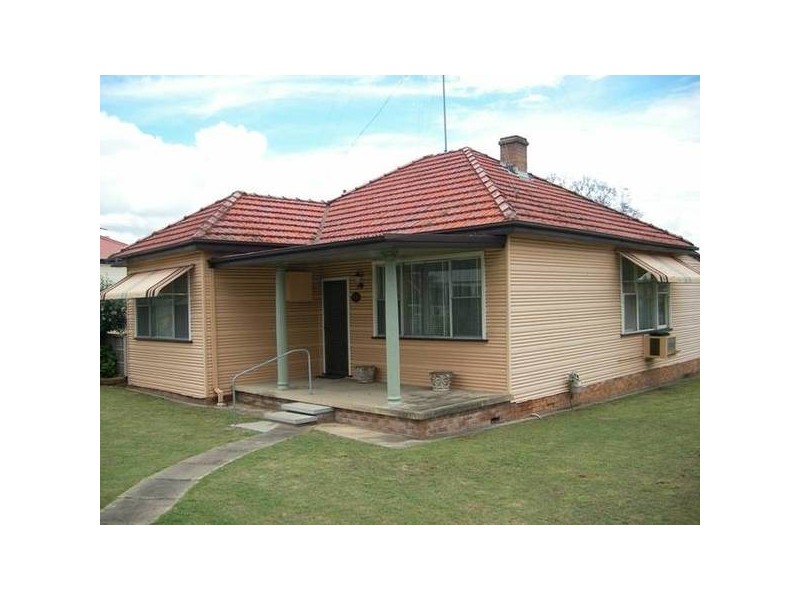 25 Margaret St, Cessnock NSW 2325