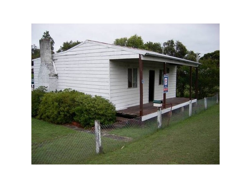 5 Long St, Cessnock NSW 2325