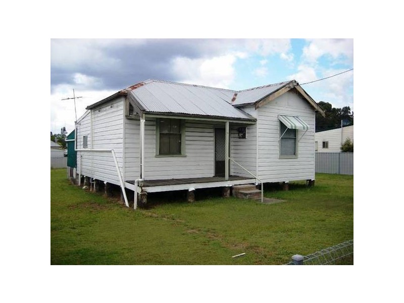 55 Wollombi Rd, Cessnock NSW 2325