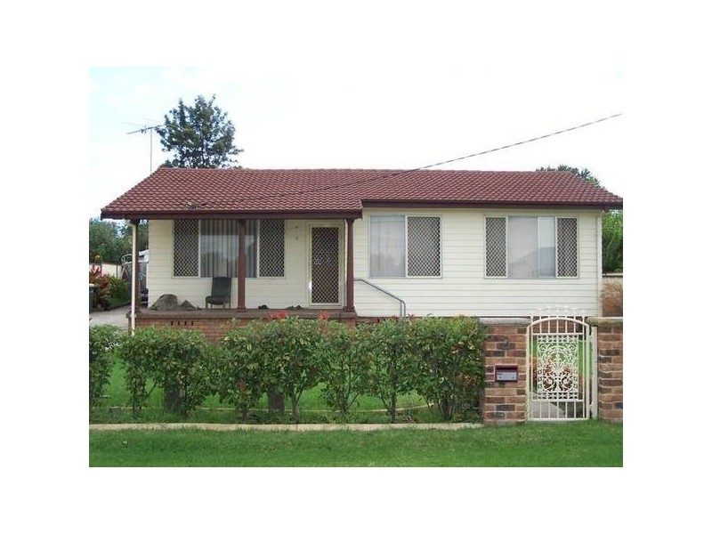2 Sixth Street, Weston NSW 2326