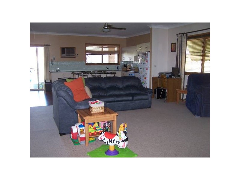 68 Maitland Street, Abermain NSW 2326