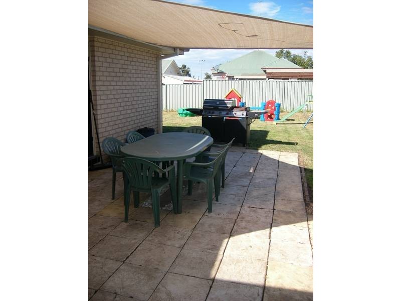 14 Deakin Street, Kurri Kurri NSW 2327