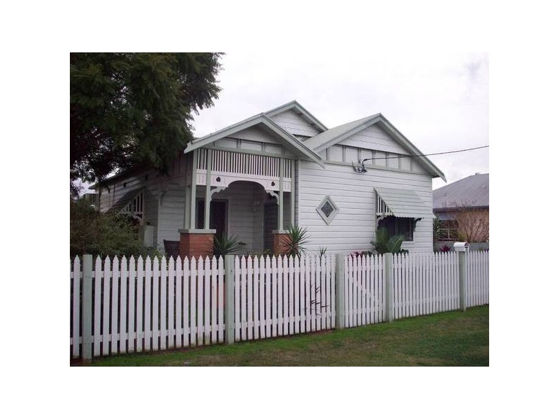 25 Lang Street, Kurri Kurri NSW 2327